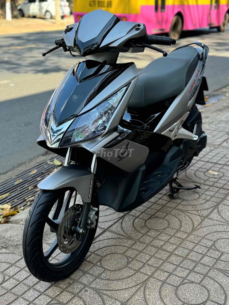 Honda Air Blade 2010 - ảnh 3