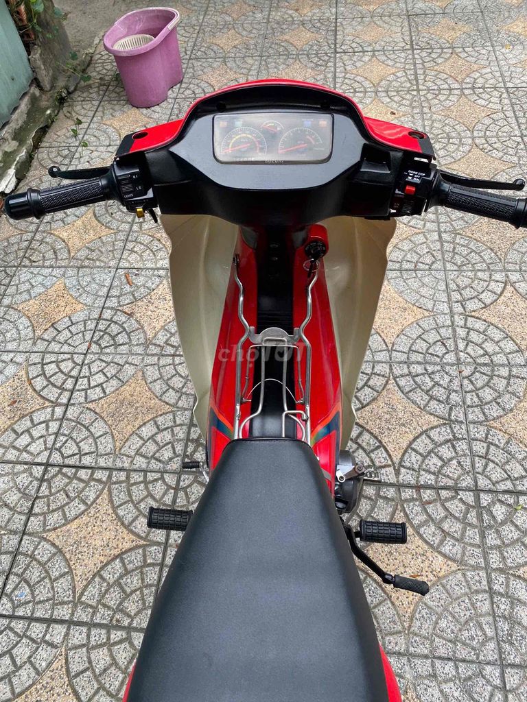Suzuki RGV 2000 - ảnh 4