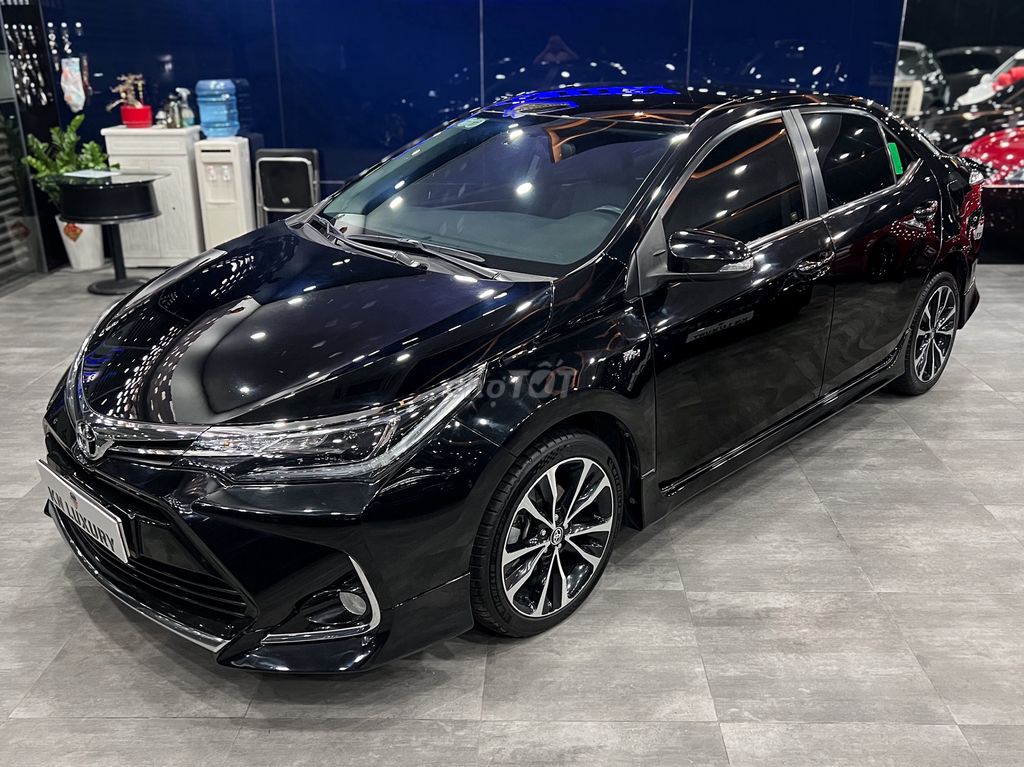 Toyota Corolla Altis 2021 - ảnh 2