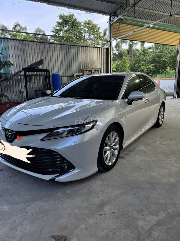 Toyota Camry 2020 - ảnh 1