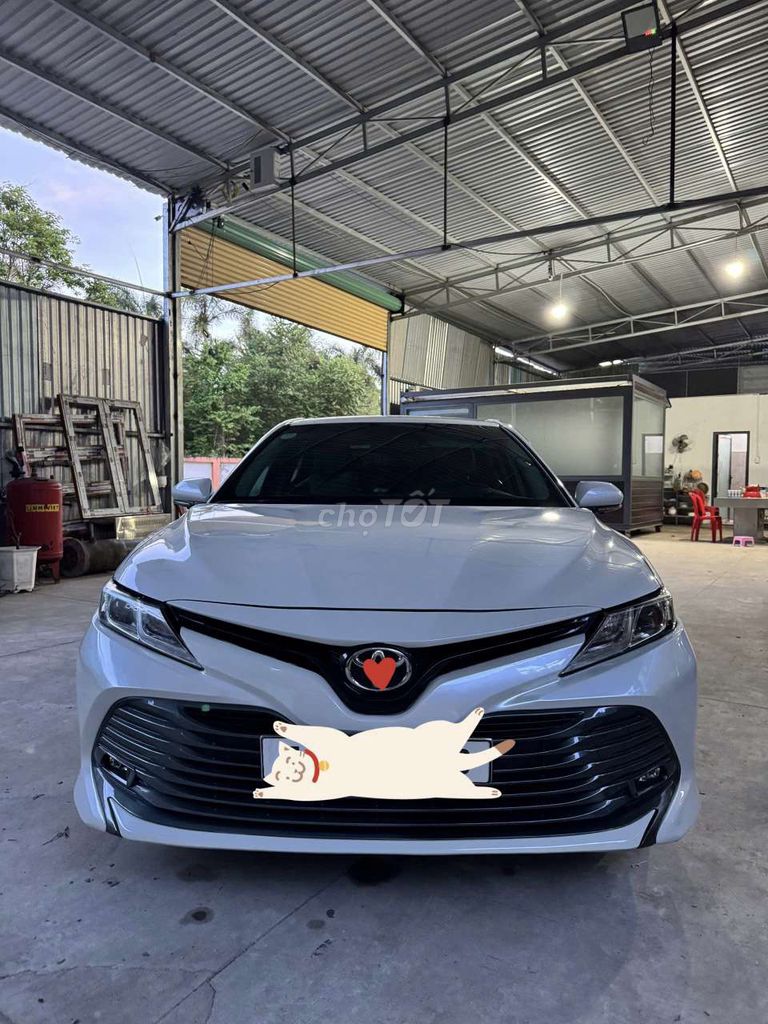 Toyota Camry 2020 - ảnh 2