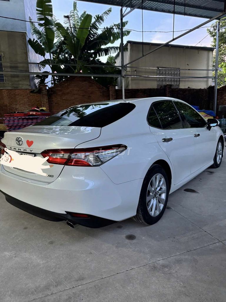Toyota Camry 2020 - ảnh 3