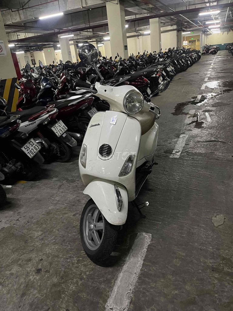 Piaggio Vespa 2011 - ảnh 1