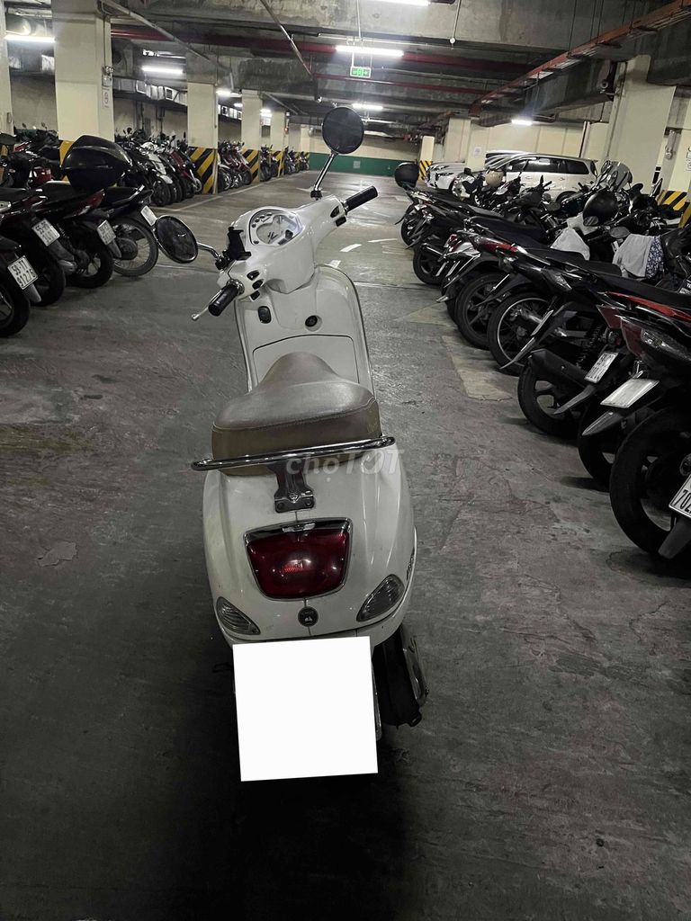 Piaggio Vespa 2011 - ảnh 4