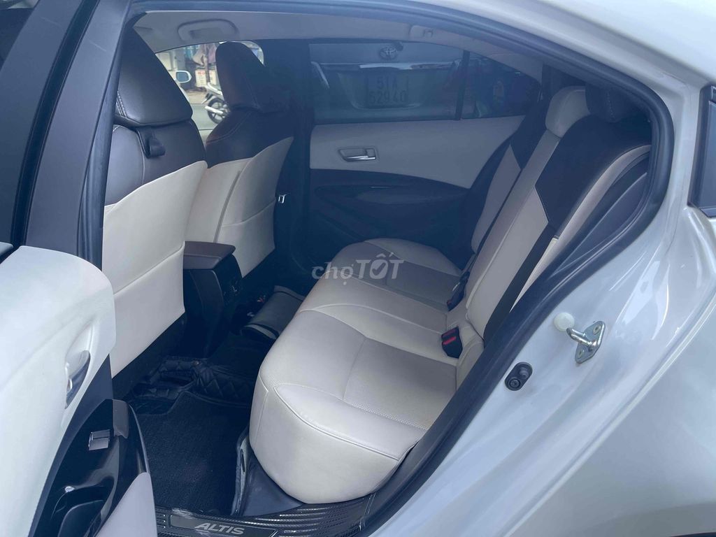 Toyota Corolla altis 1.8V 2022 - ảnh 4