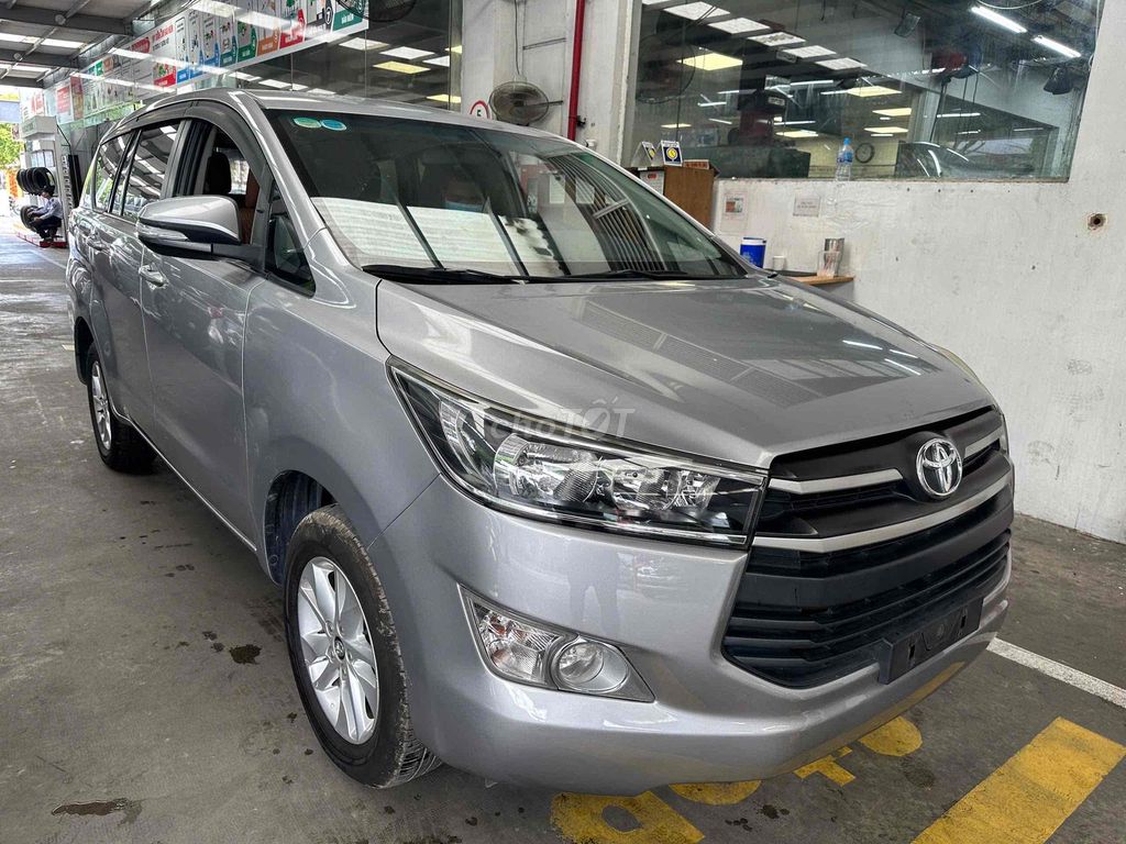 Toyota Innova 2.0E 2017 - ảnh 1