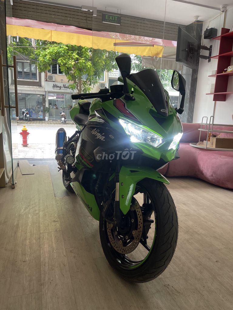 Kawasaki ZX 2023 - ảnh 1