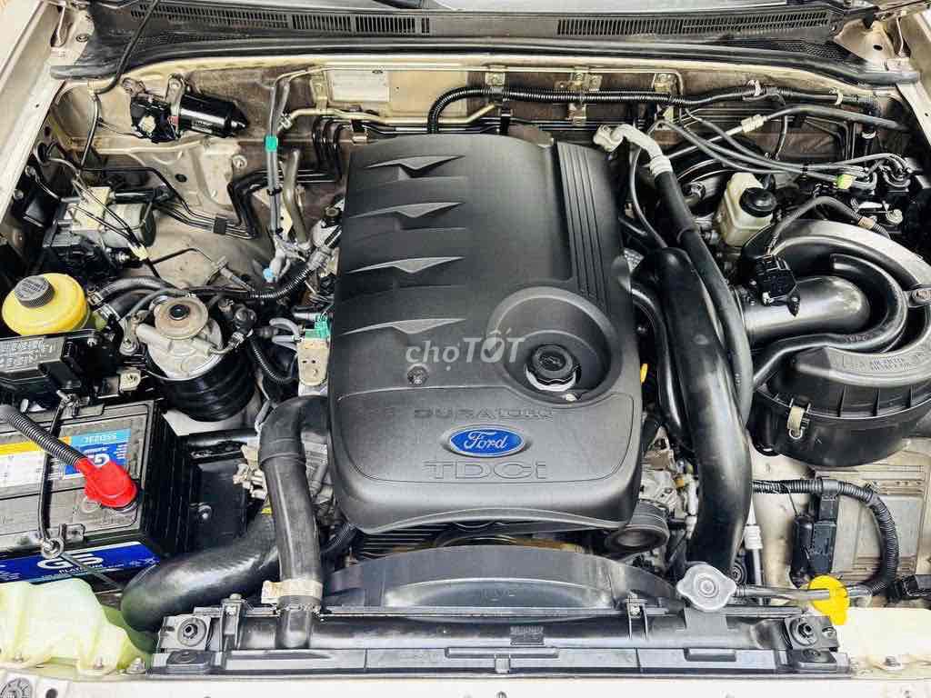 Ford Everest 2009 - ảnh 1