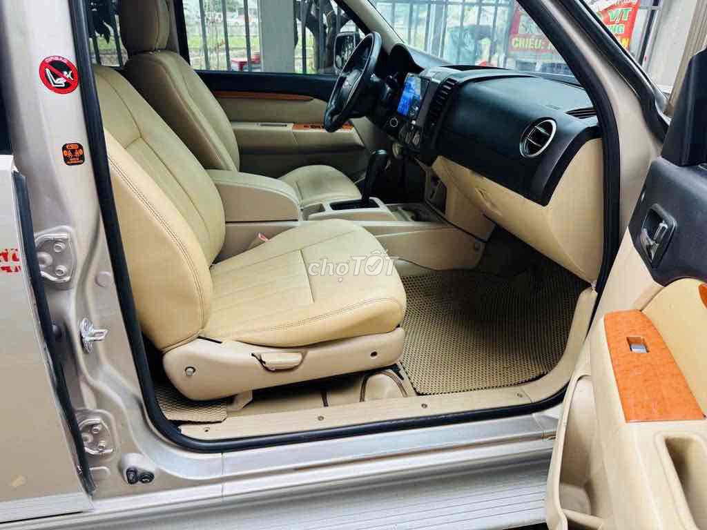 Ford Everest 2009 - ảnh 2
