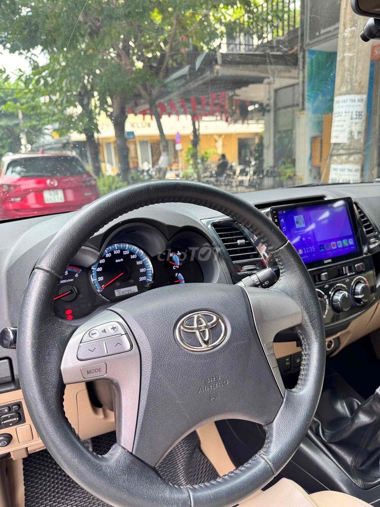Toyota Fortuner - ảnh 3