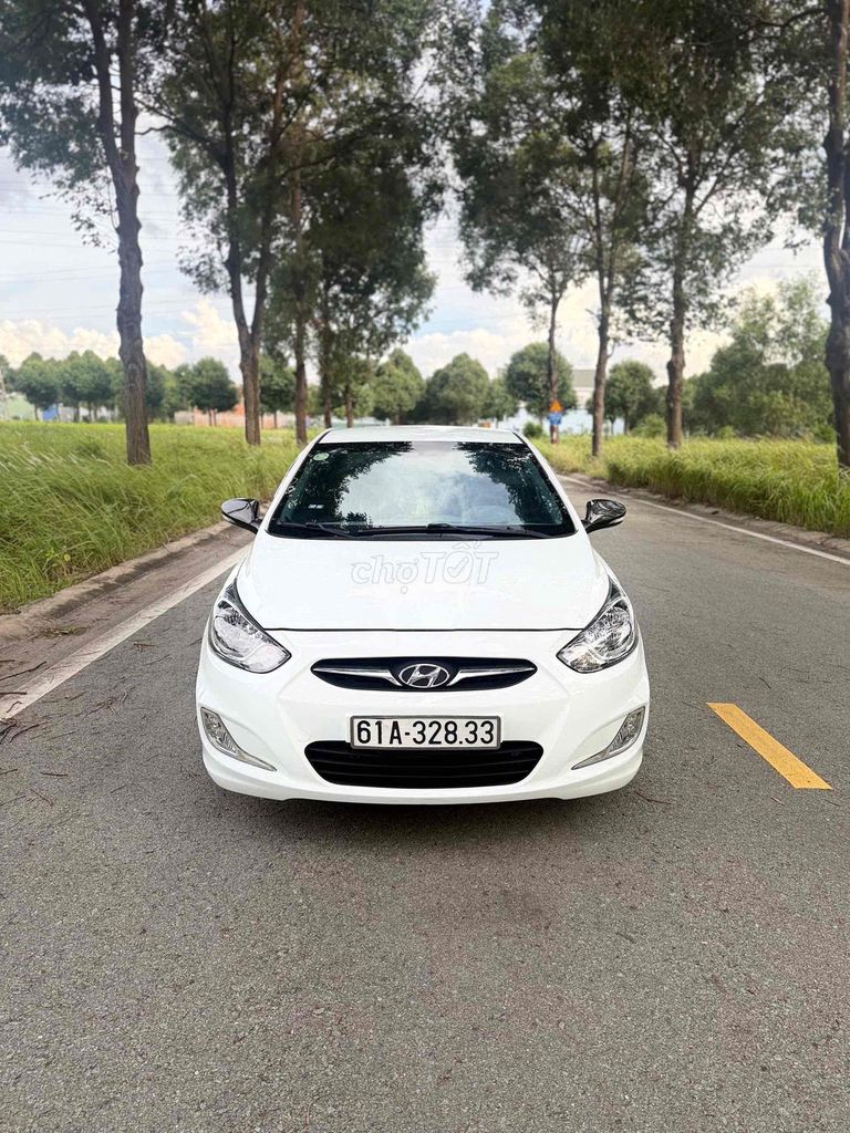 Hyundai Accent 2012 - ảnh 1