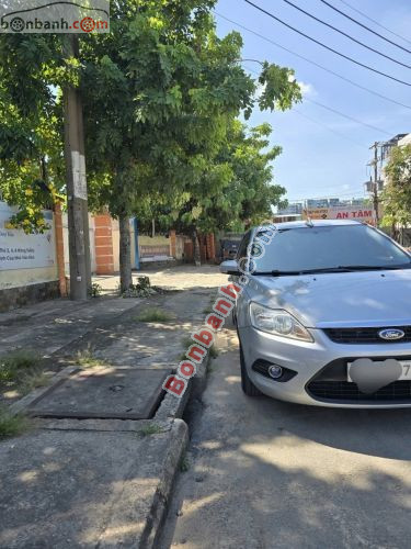 Ford Focus 2010 - ảnh 2