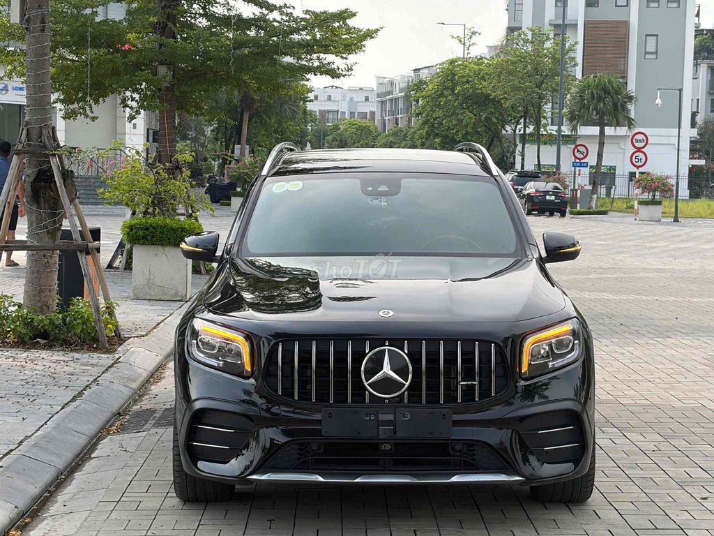 Mercedes-Benz 2022 - ảnh 1