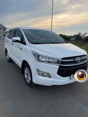 Toyota Innova - ảnh 1