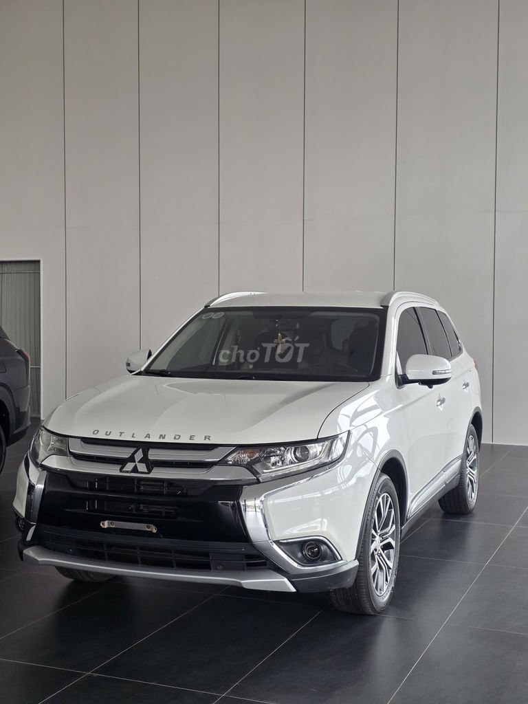 Mitsubishi Outlander 2018 - ảnh 1
