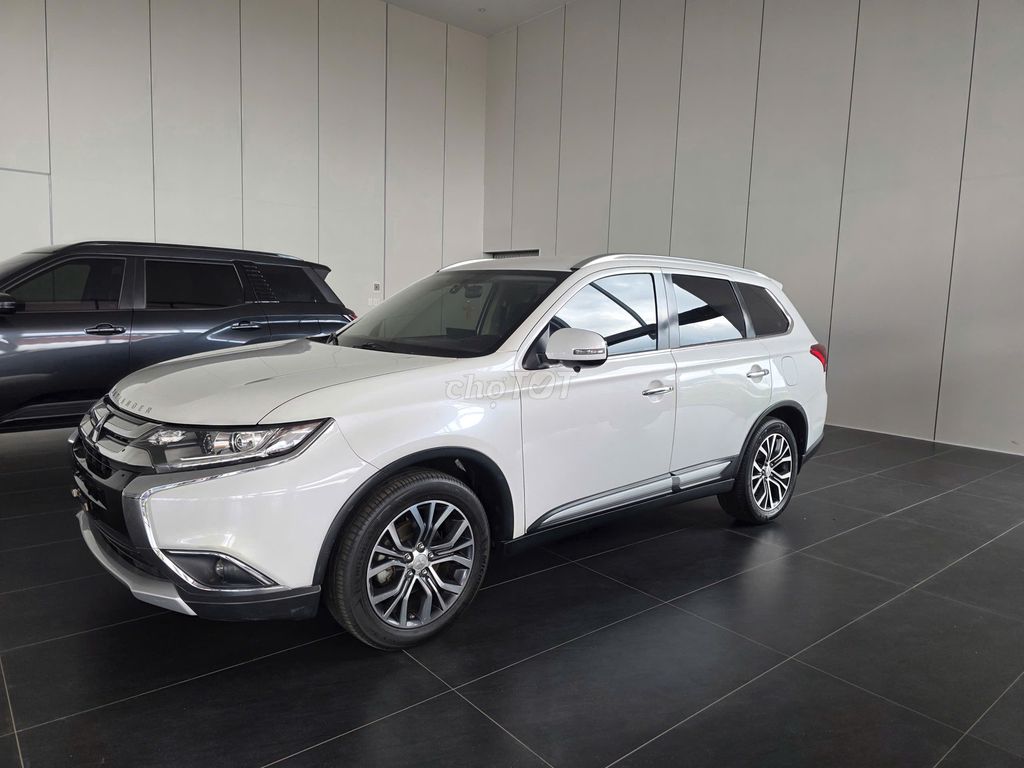 Mitsubishi Outlander 2018 - ảnh 2