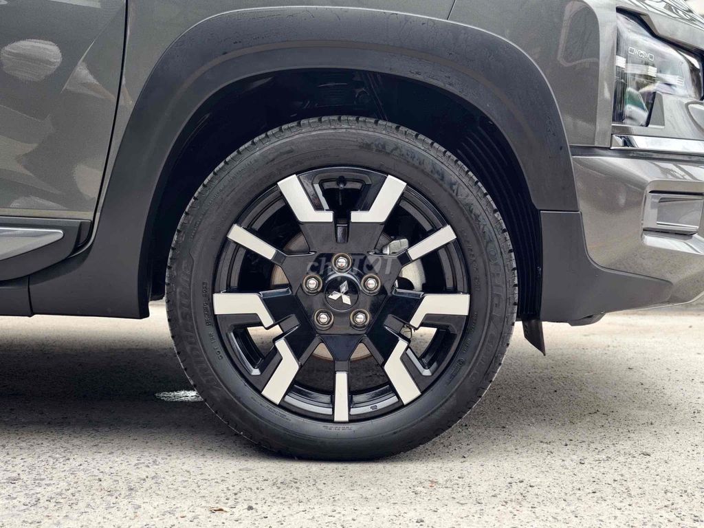 Mitsubishi Xpander Cross - ảnh 4