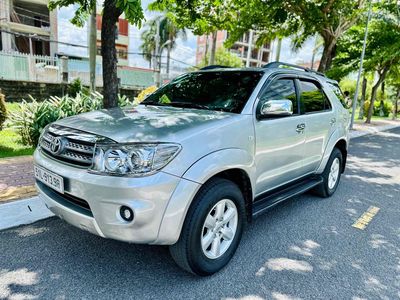 Toyota Fortuner - ảnh 1