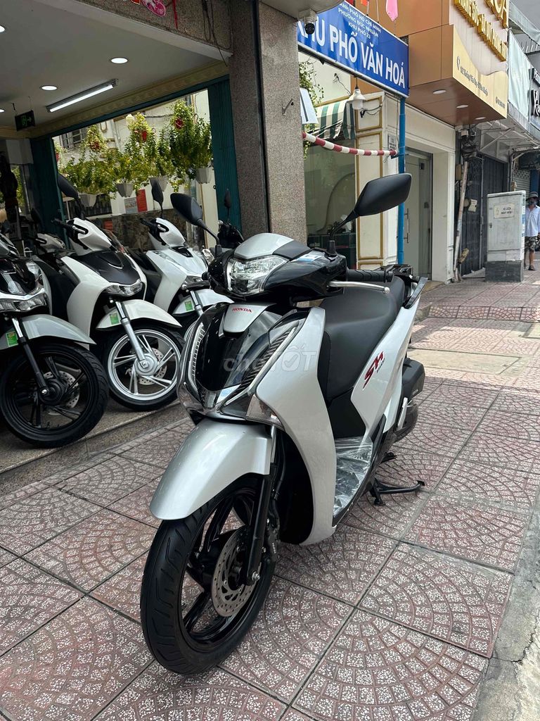 Honda SH 2017 - ảnh 1