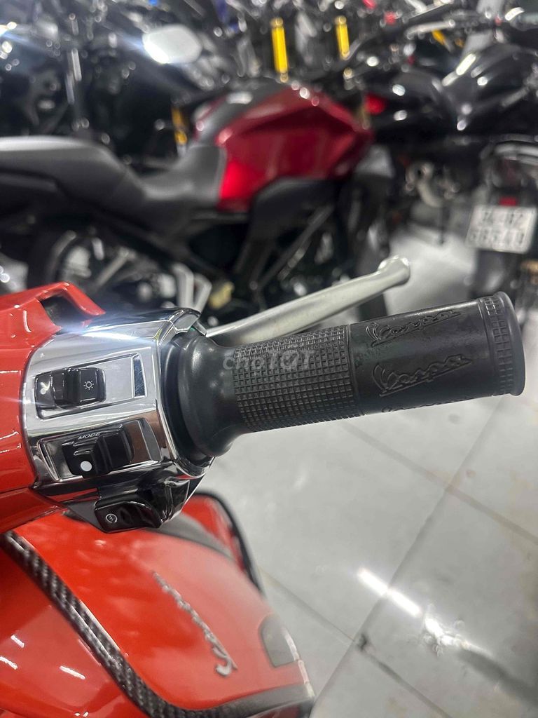 Piaggio Vespa 2022 - ảnh 5