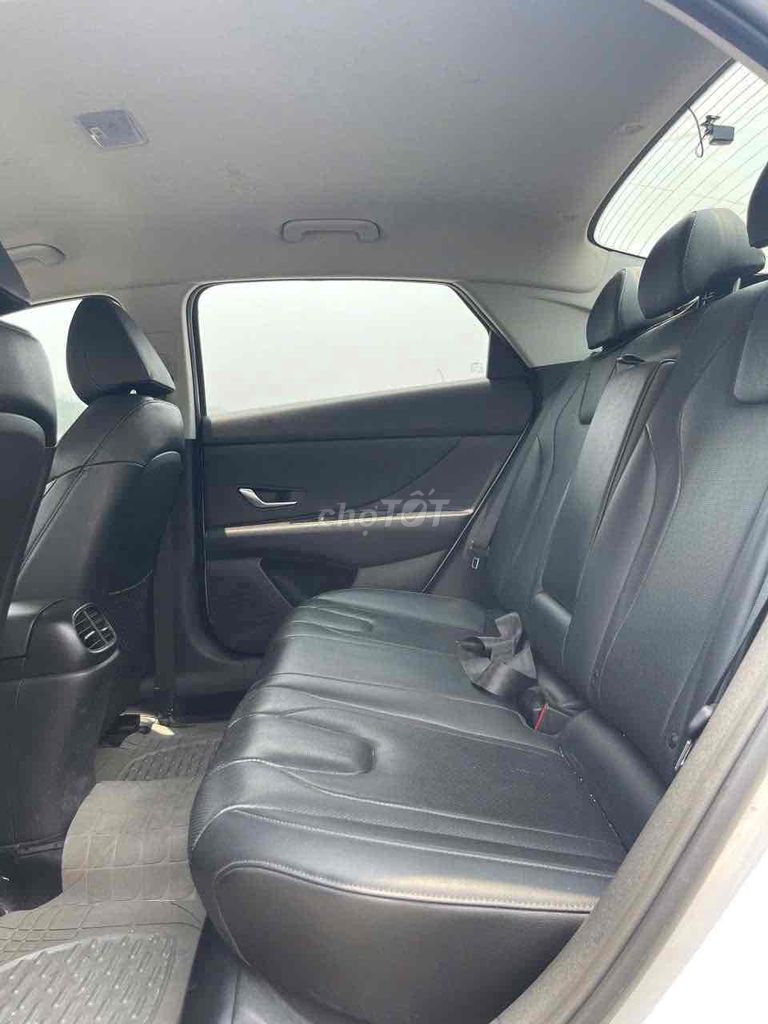 Hyundai Elantra 2022 - ảnh 5