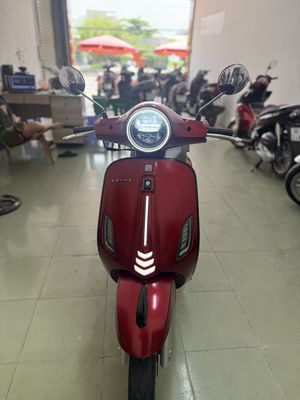 Vespa 2024 - ảnh 1