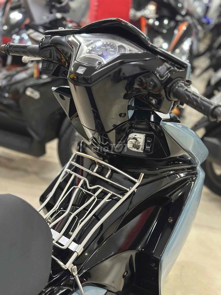 Honda Air Blade 2014 - ảnh 3