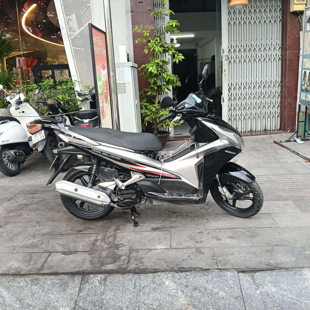 Honda Air Blade 2011 - ảnh 3