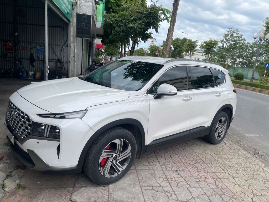 Hyundai Santa Fe - ảnh 1