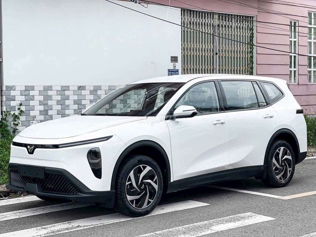 VinFast Limo Green - ảnh 3