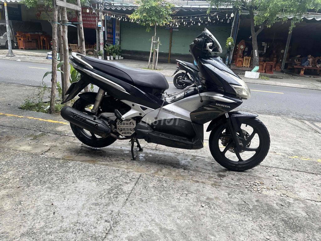 Honda Air Blade 2009 - ảnh 2