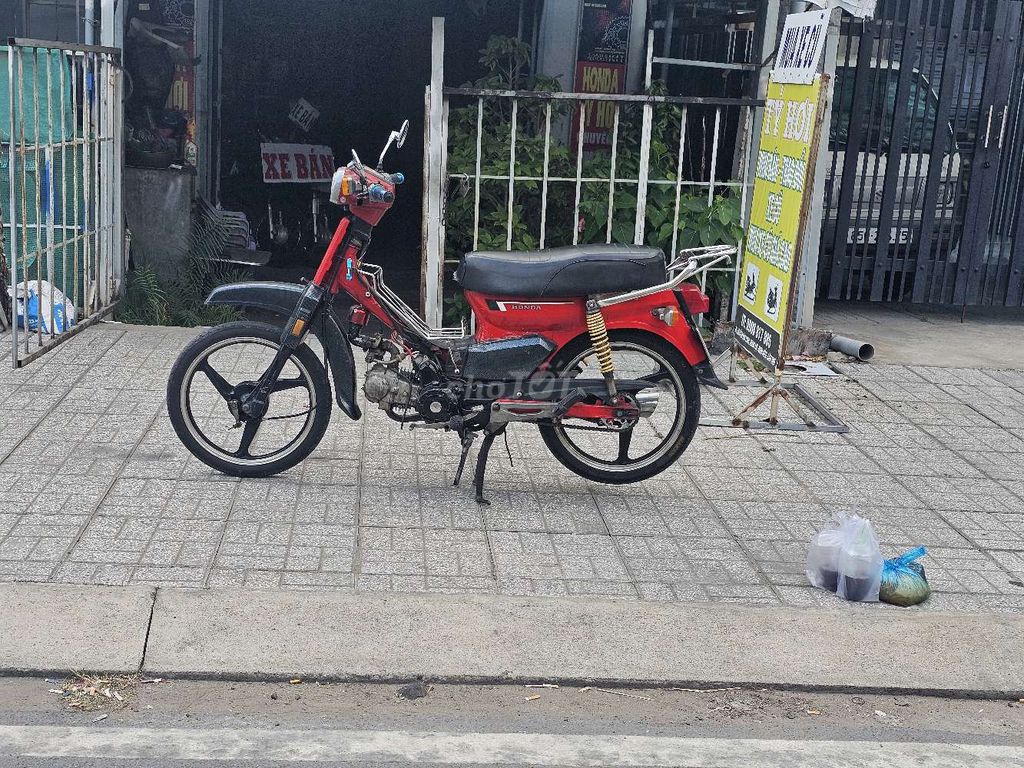Honda Cub 1996 - ảnh 4