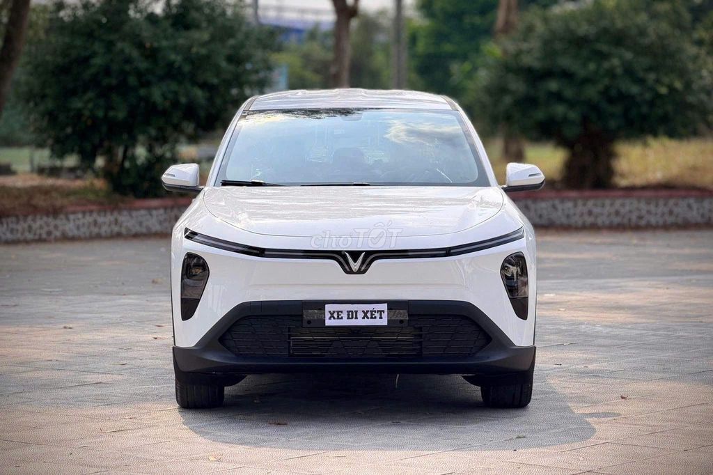 VinFast MPV 7 - ảnh 1