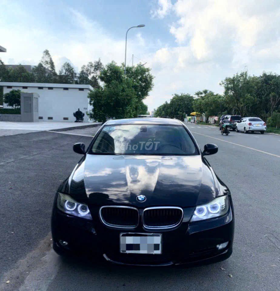 BMW 2012 - ảnh 1