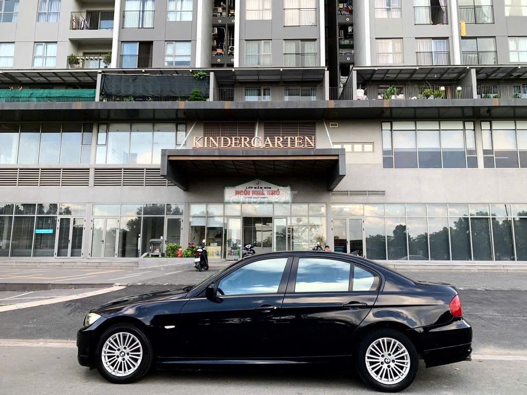 BMW 2012 - ảnh 2