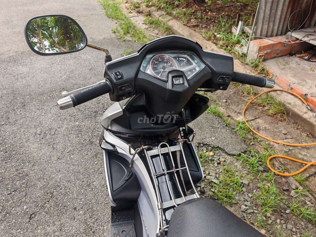 Honda Air Blade 2010 - ảnh 4