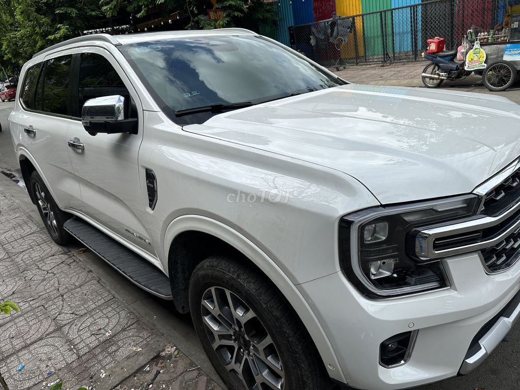 Ford Everest 2023 - ảnh 5
