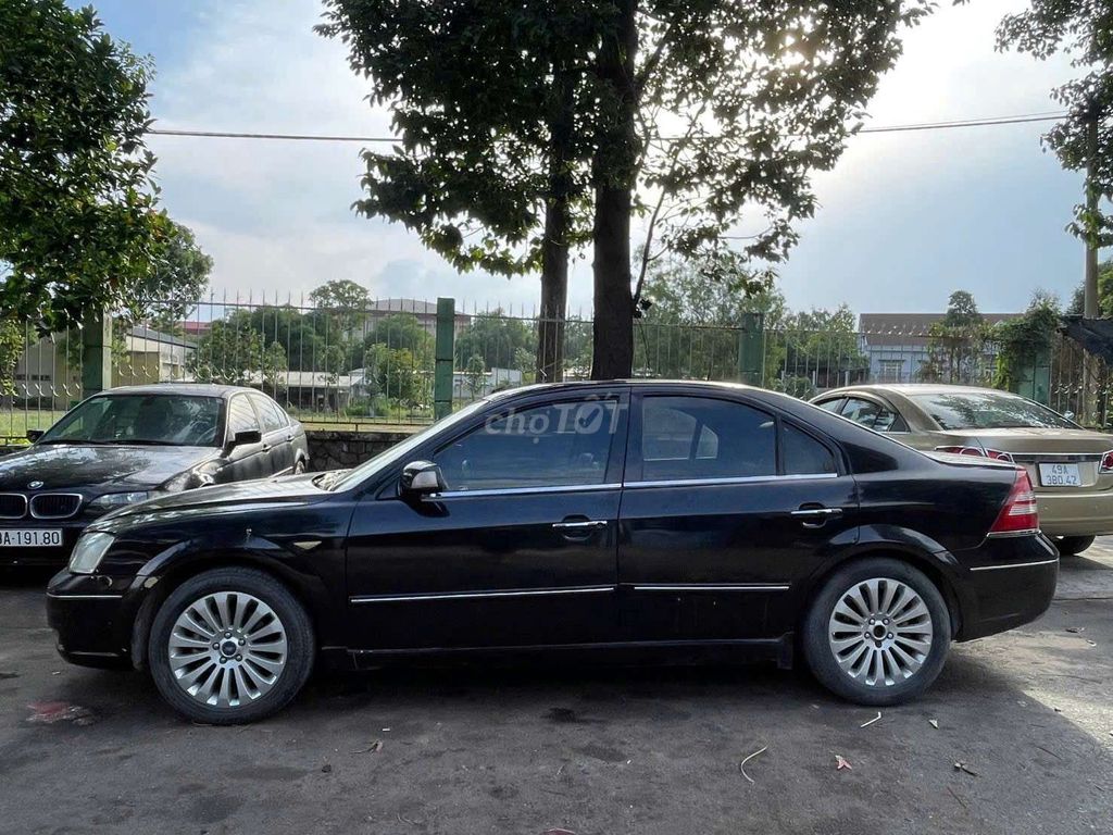 Ford Mondeo 2004 - ảnh 2