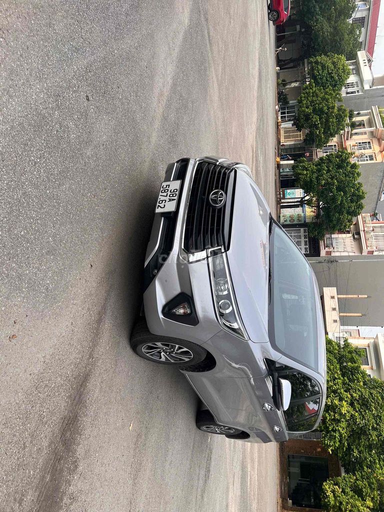 Toyota Innova G - ảnh 1