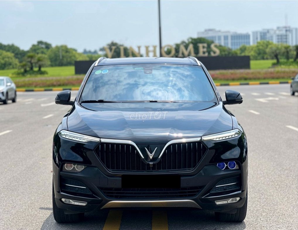 VinFast Lux SA 2.0 Plus 2.0 AT 2019 - ảnh 1