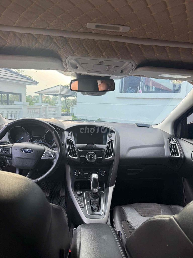 Ford Focus - ảnh 3