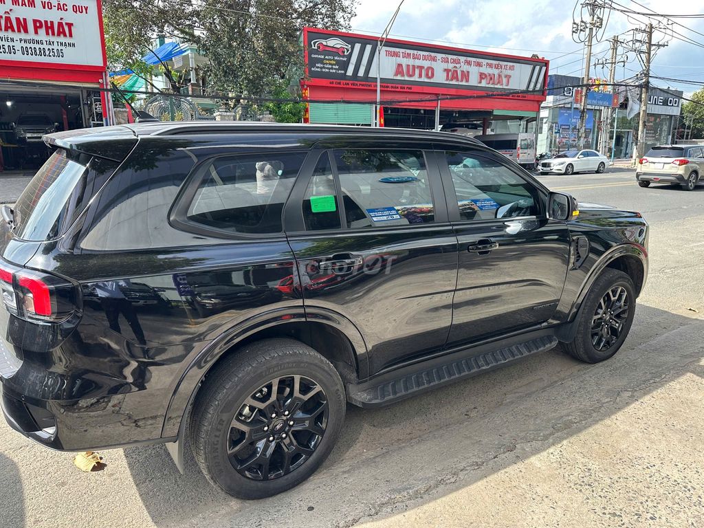 Ford Everest 2024 - ảnh 2