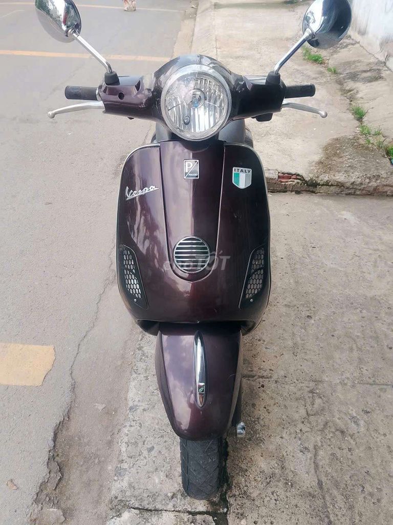 Piaggio Vespa 2011 - ảnh 2