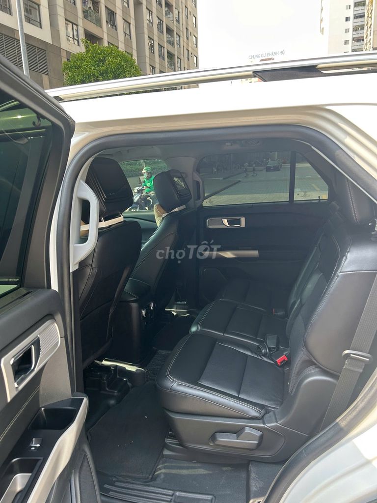 Ford Explorer 2023 - ảnh 2