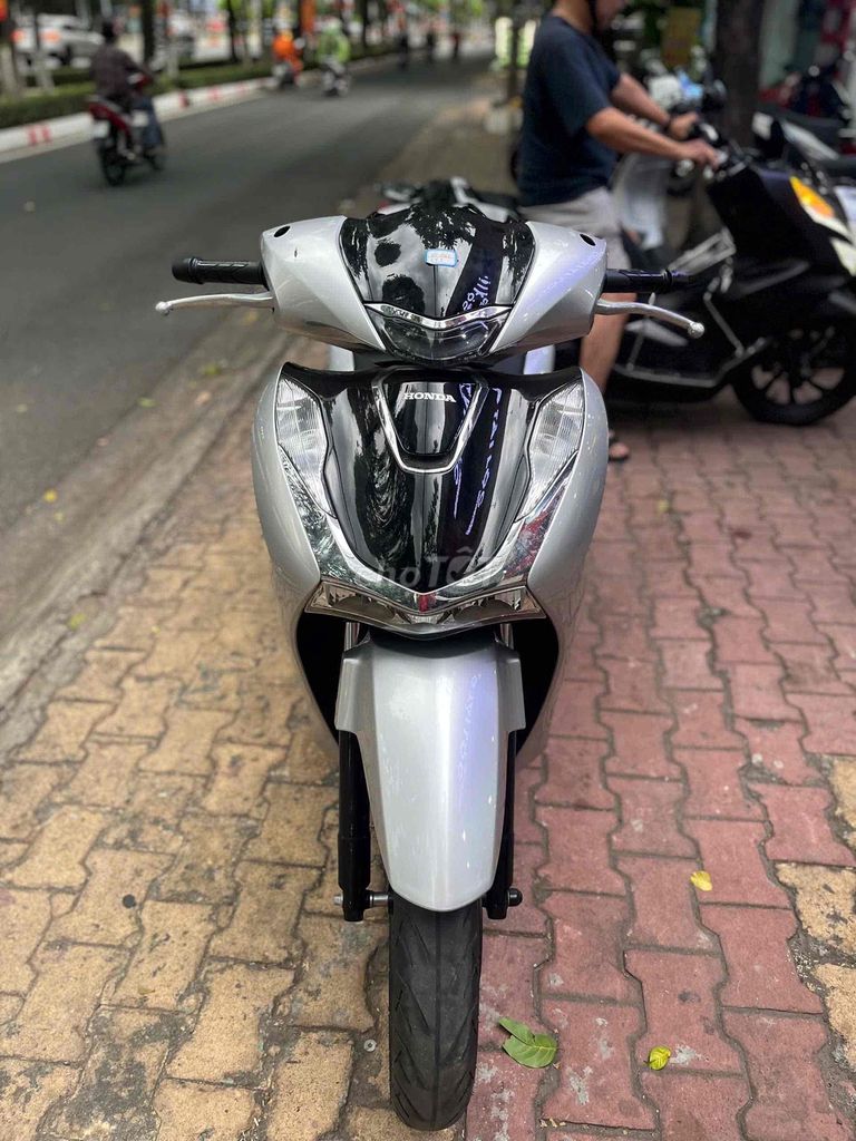 Honda SH 2022 - ảnh 1