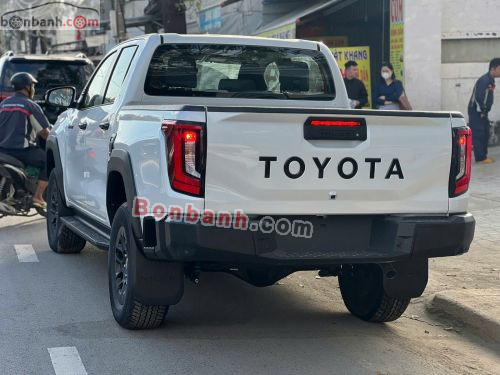 Toyota Hilux Pro 2.8L 4x2 AT 2026 - ảnh 4