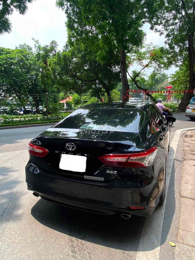 Toyota Camry 2.5Q - ảnh 2