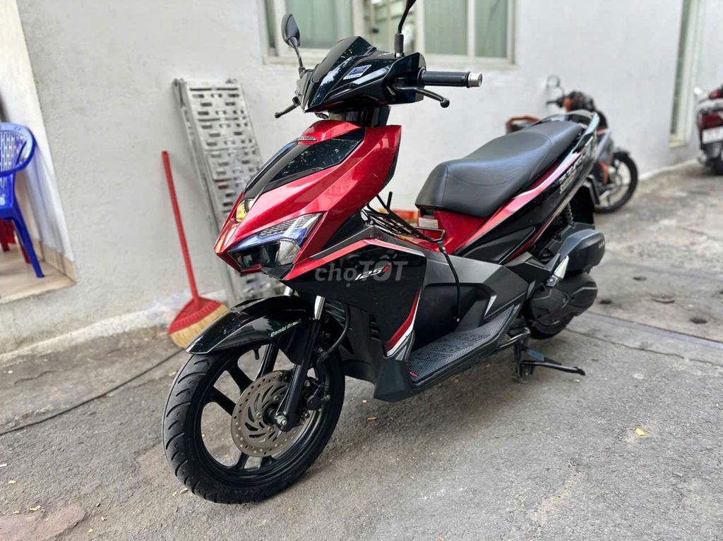 Honda Air Blade 2016 - ảnh 3