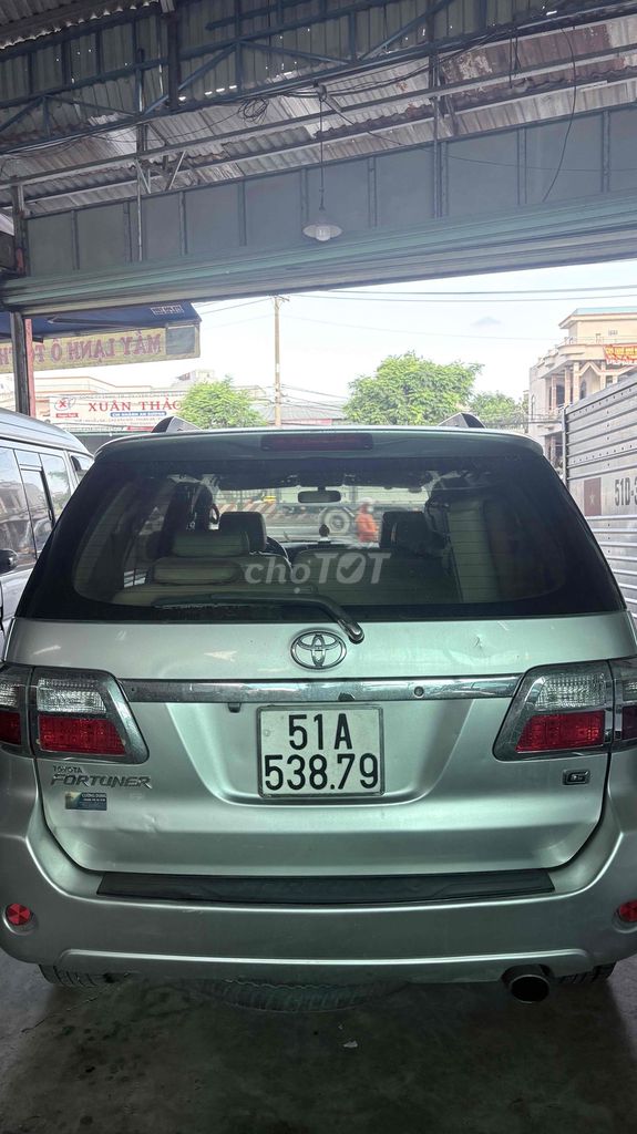 Toyota Fortuner 2009 - ảnh 2