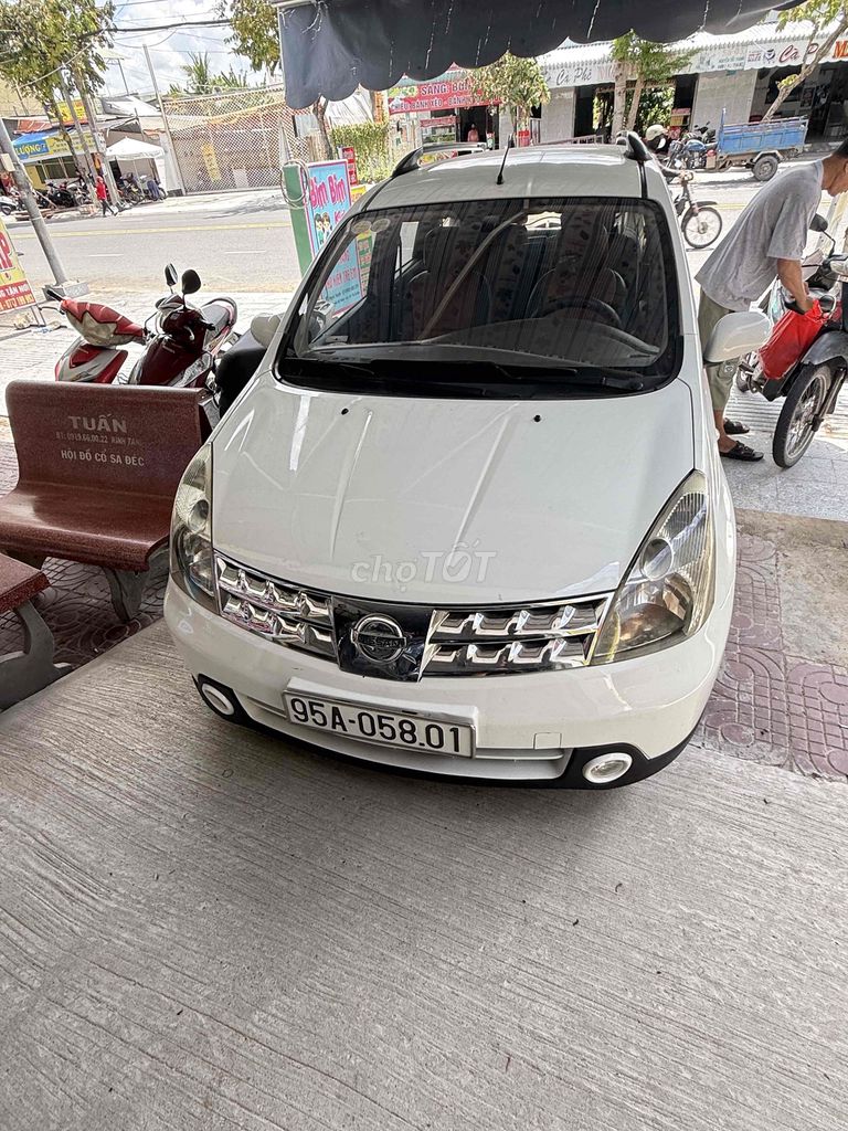 Nissan Grand livina 2011 - ảnh 5